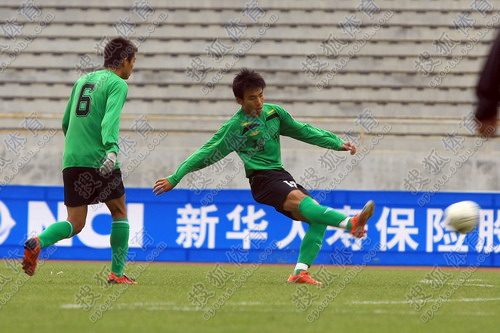  摩纳哥中场指挥官任意球圆月弯刀破门  